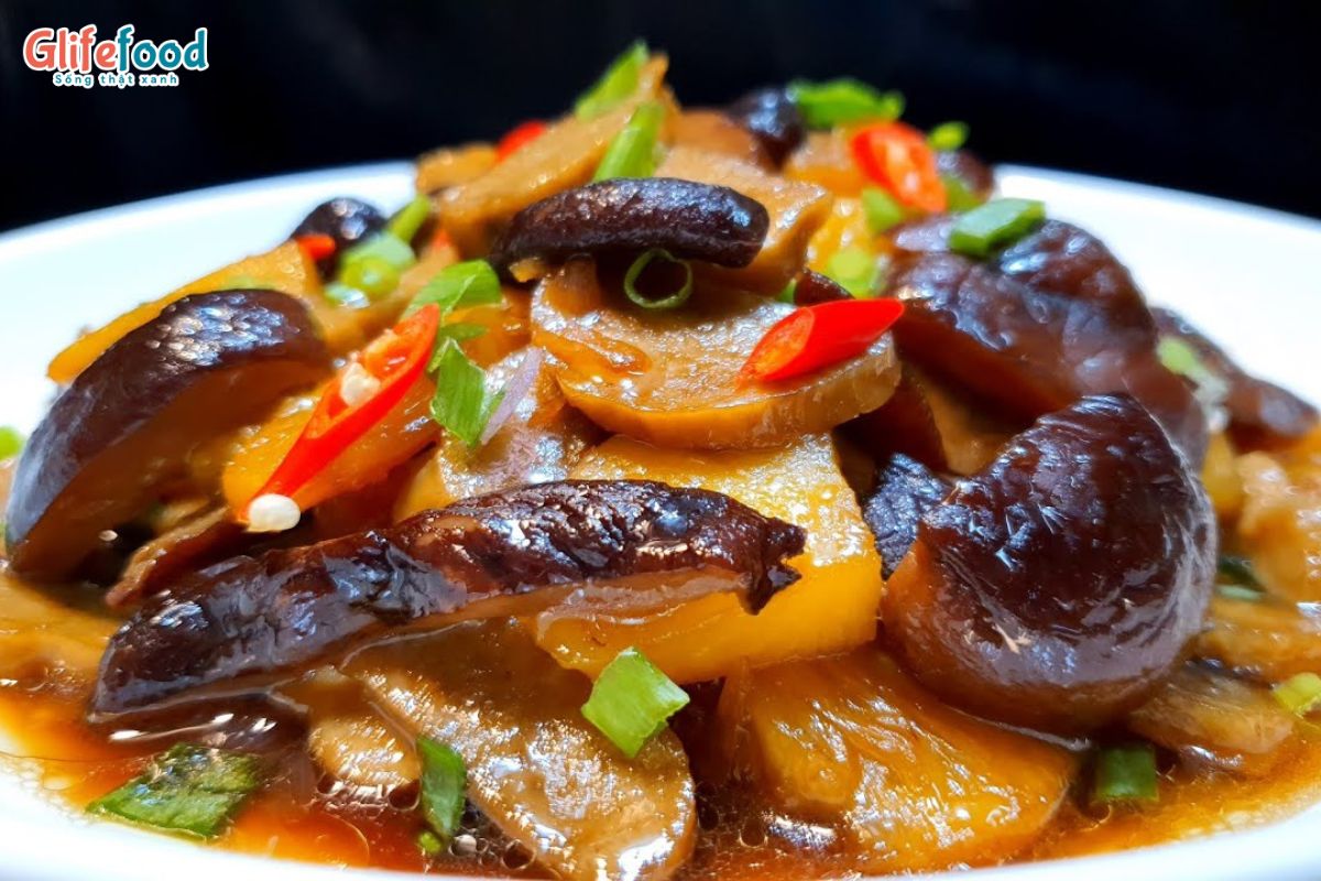 TẢO KHO NẤM ĐÔNG CÔ